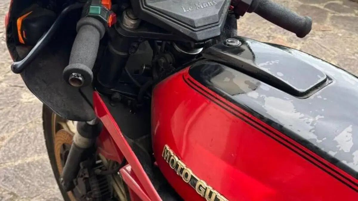Moto Guzzi   (9)