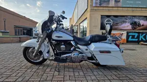 Harley-Davidson 1584 Road King Classic (2007 - 10) - FLHRC  (2)
