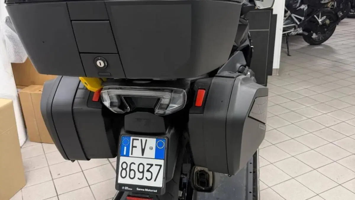 Bmw R 1300 RT (2026)  (2)