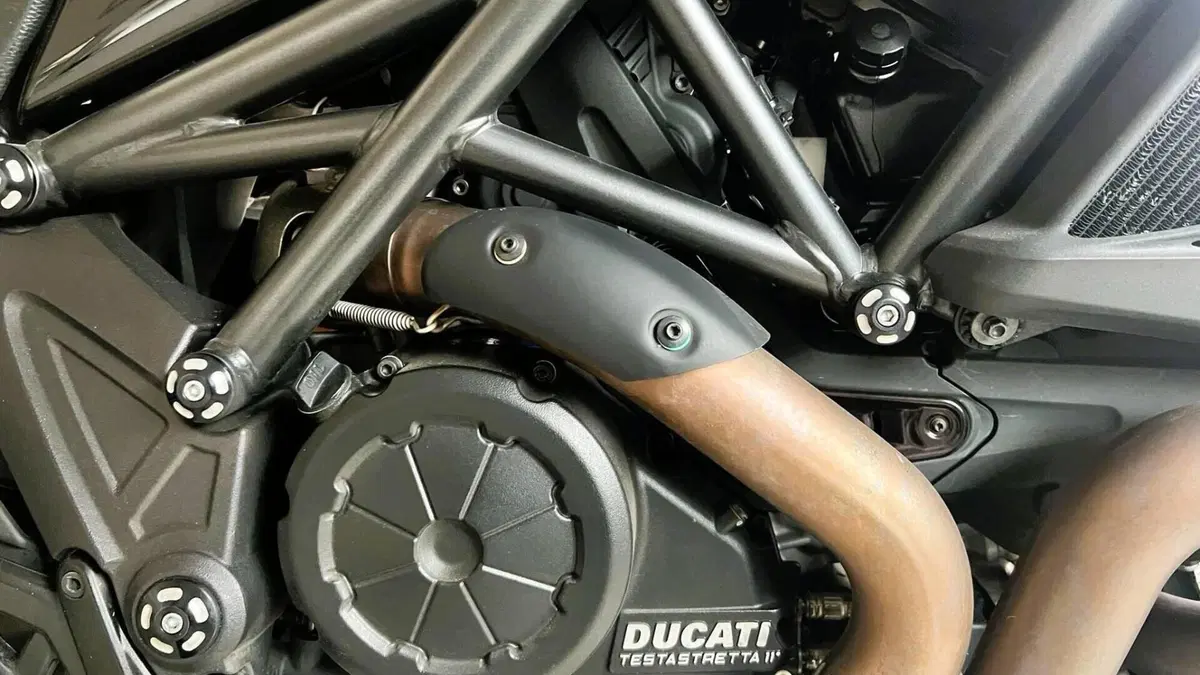 Ducati Diavel 1200 (2010 - 13)  (4)