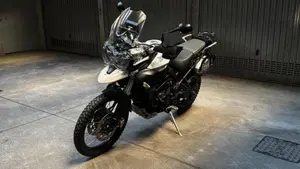 Triumph Tiger 800 XC (2011 - 12)  (3)