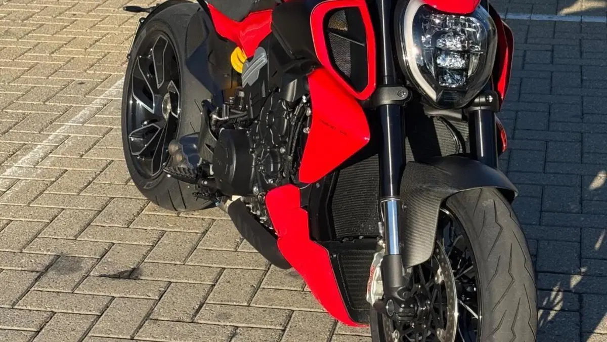 Ducati Diavel V4 (2023 - 26)  (2)
