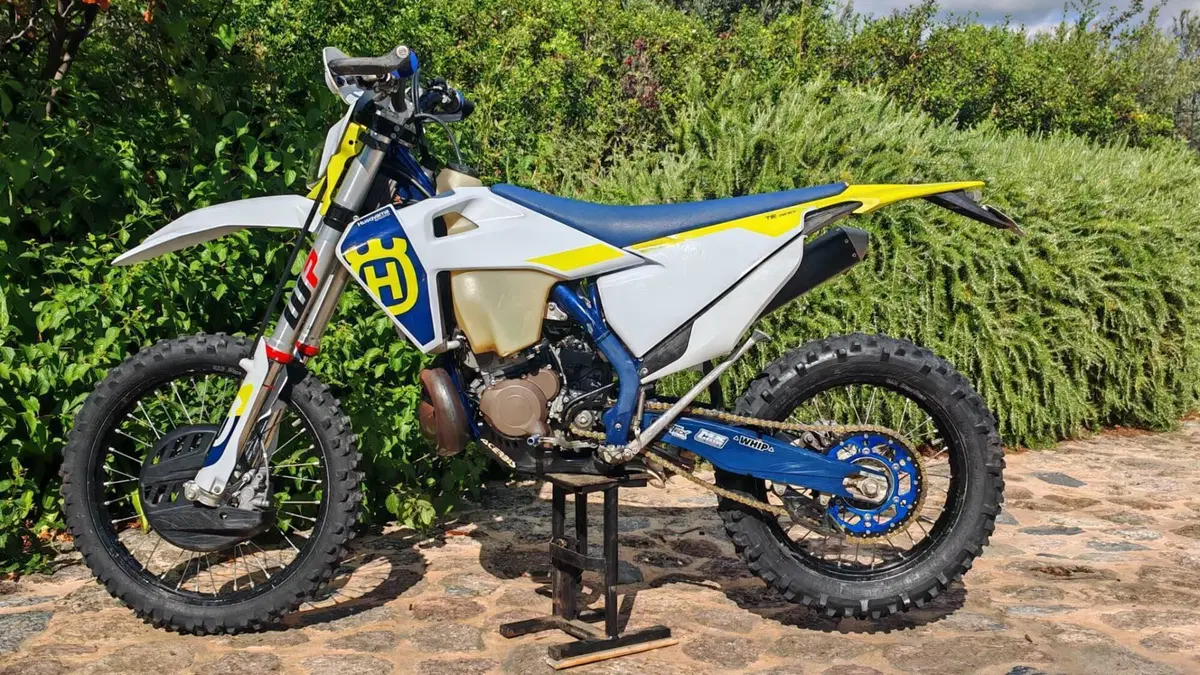 Husqvarna TE 300i (2023)  (2)