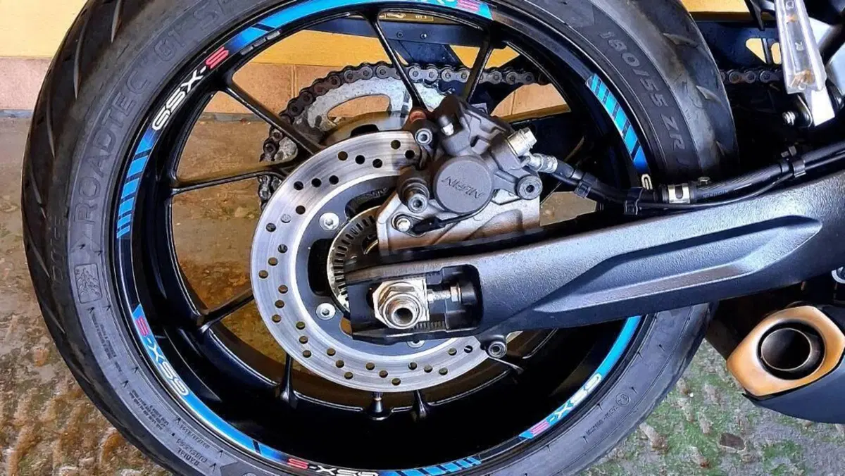 Suzuki GSX-8S (2025 - 26)  (5)