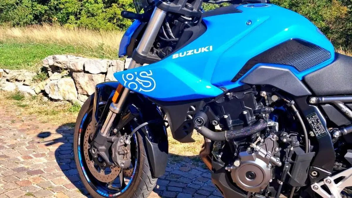 Suzuki GSX-8S (2025 - 26)  (12)