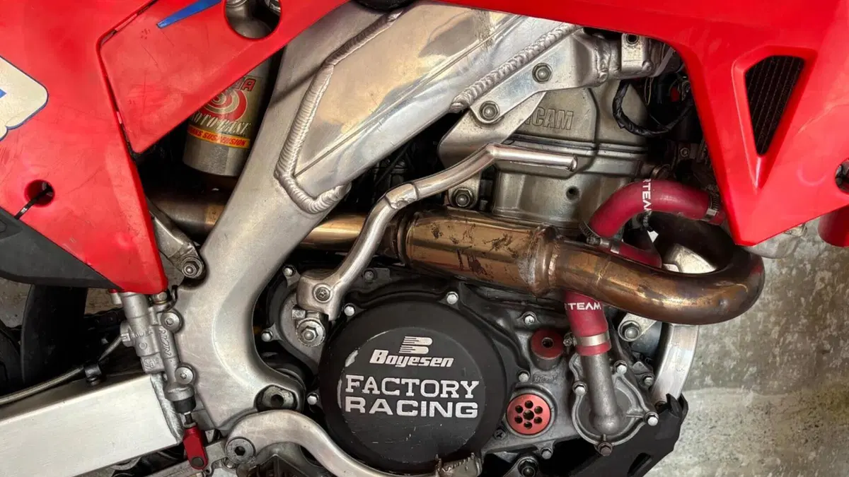 Honda CRF 450R (2001 - 02)  (4)