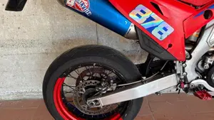Honda CRF 450R (2001 - 02)  (9)