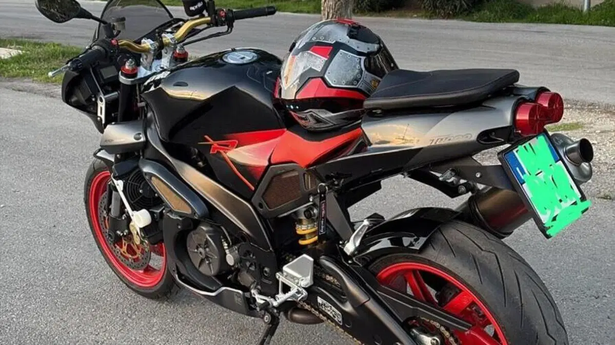Aprilia Tuono 1000 R (2004 - 05)  (3)