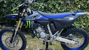 Yamaha YZ 125 (2023)  (4)