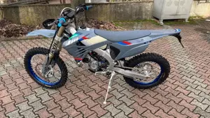 Tm Moto EN 125 ES Fi 2T (2026)  (2)