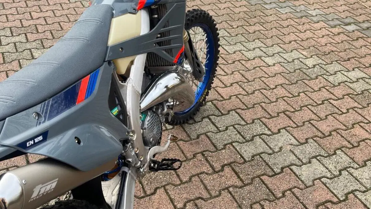 Tm Moto EN 125 ES Fi 2T (2026)  (3)