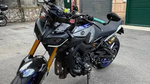 Yamaha MT-09 SP (2018 - 20)  (2)