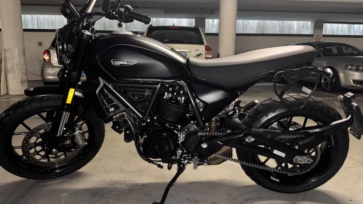 Ducati Scrambler 800 Icon Dark (2025 - 26) 