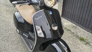 Vespa GTS 250 i.e.  (2)