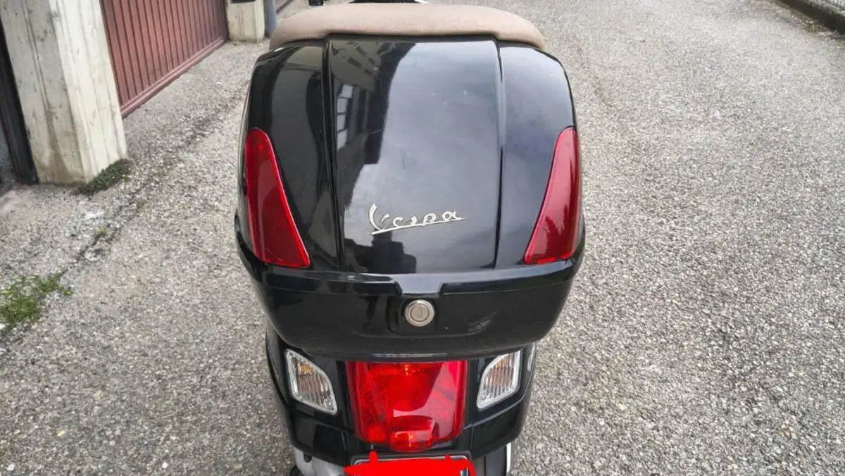 Vespa GTS 250 i.e.  (6)