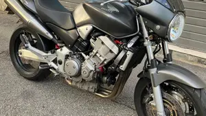 Honda Hornet 900 