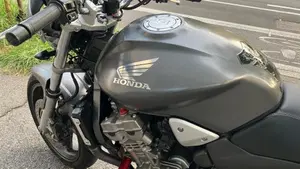 Honda Hornet 900  (12)