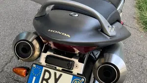 Honda Hornet 900  (16)