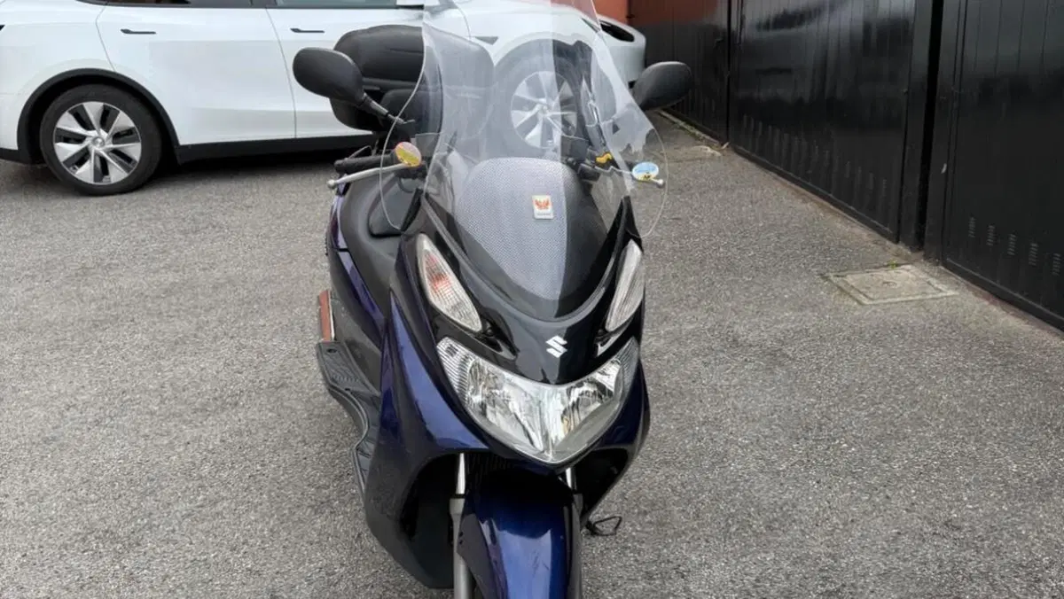 Suzuki Burgman UH 150 (2002 - 06)  (5)