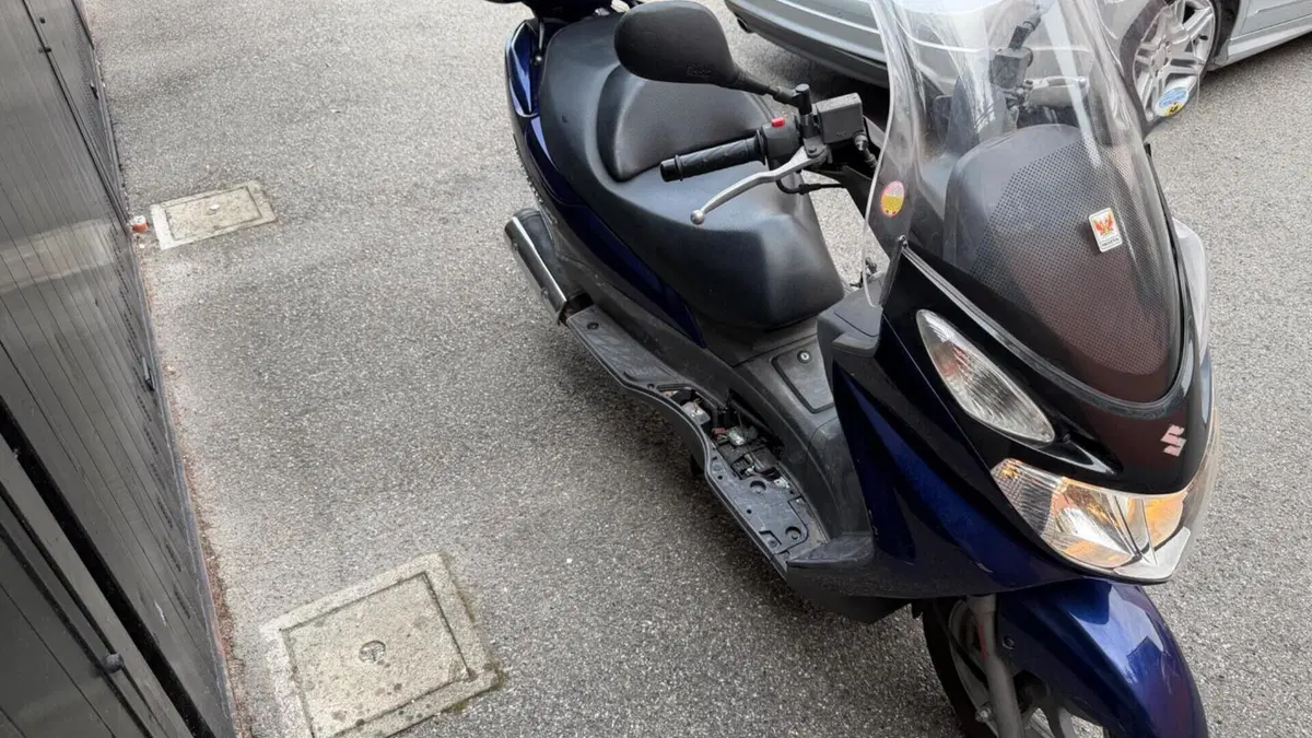 Suzuki Burgman UH 150 (2002 - 06)  (11)