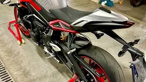 Triumph Street Triple 765 RX (2026)  (4)