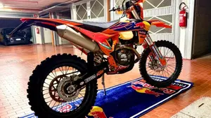 KTM 450 EXC-F Six Days (2024)  (3)