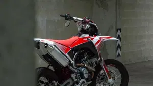 Fantic Motor XMF 125 Motard Performance 4T (2023 - 24)  (3)