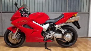 Honda VFR 800 (2002 - 05)  (2)