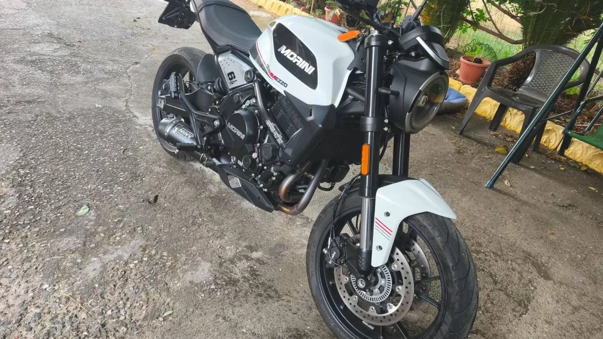 Moto Morini SEIEMMEZZO STR (2022 - 26)  (2)