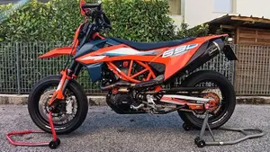 KTM 690 SMC R (2023 - 25) 