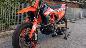 KTM 690 SMC R (2023 - 25)  (2)