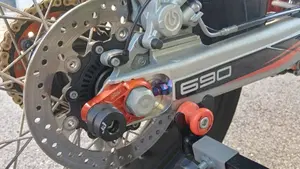 KTM 690 SMC R (2023 - 25)  (7)