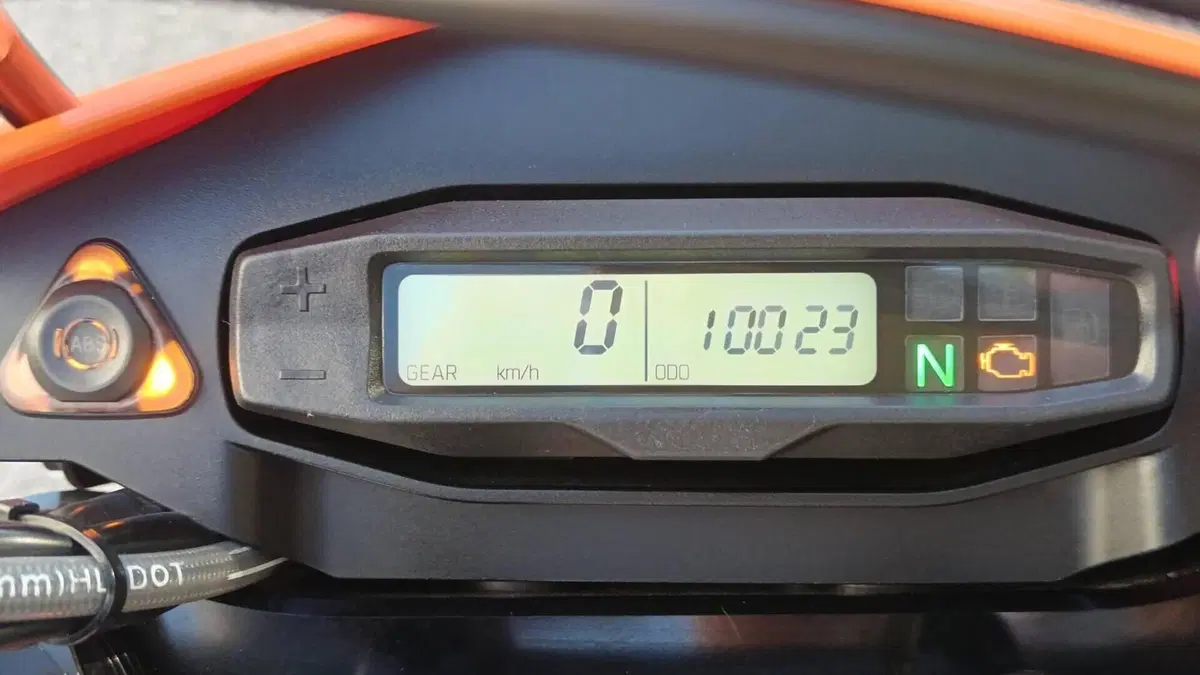 KTM 690 SMC R (2023 - 25)  (11)