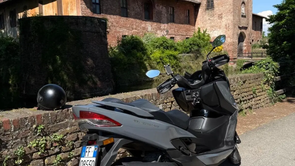 Suzuki Burgman 400 (2022 - 24)  (4)