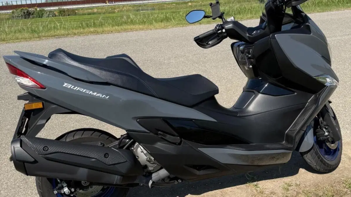 Suzuki Burgman 400 (2022 - 24)  (6)