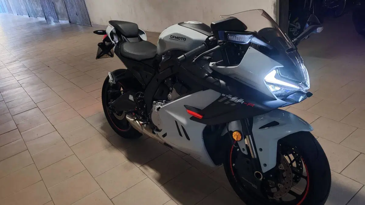 CFMOTO 675SR-R (2025 - 26) 