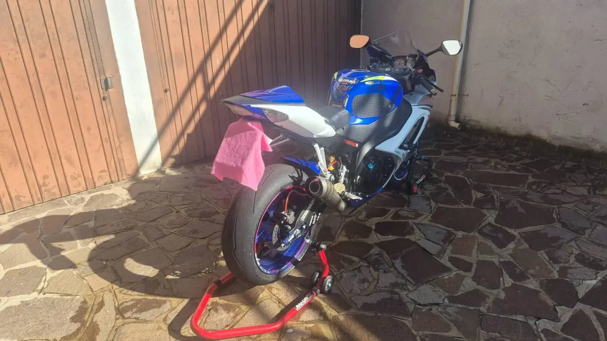 Suzuki GSX-R1000 (2006 - 08)  (4)