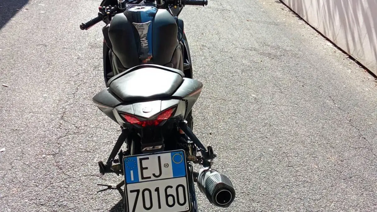 Yamaha YZF R3 (2015 - 17)  (3)