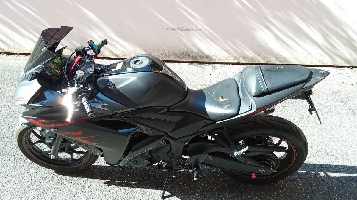 Yamaha YZF R3 (2015 - 17)  (4)
