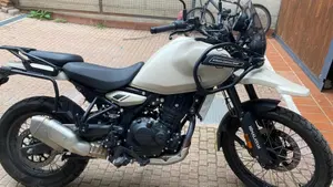 Royal Enfield Himalayan 450 (2024 - 26)  (9)