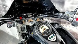 Kawasaki Vulcan VN 900 Classic (2006 - 10)  (6)