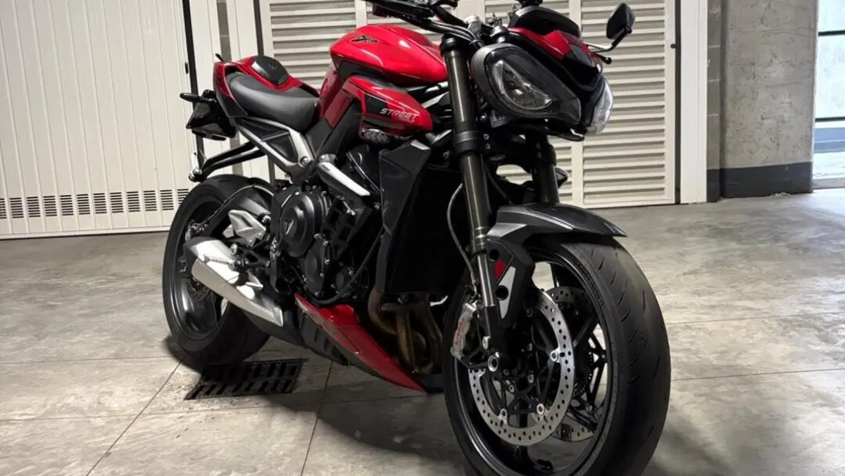 Triumph Street Triple 765 RS (2023 - 26) 