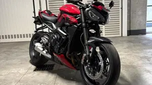 Triumph Street Triple 765 RS (2023 - 26) 