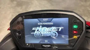 Triumph Street Triple 765 RS (2023 - 26)  (4)