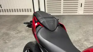 Triumph Street Triple 765 RS (2023 - 26)  (6)