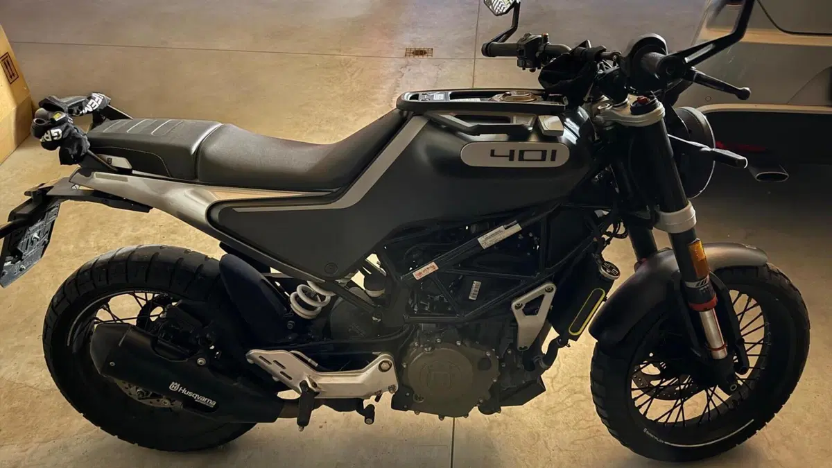 Husqvarna Svartpilen 401 (2021 - 23)  (3)