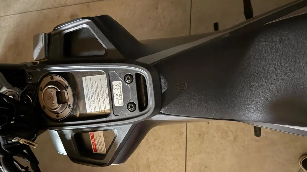 Husqvarna Svartpilen 401 (2021 - 23)  (6)