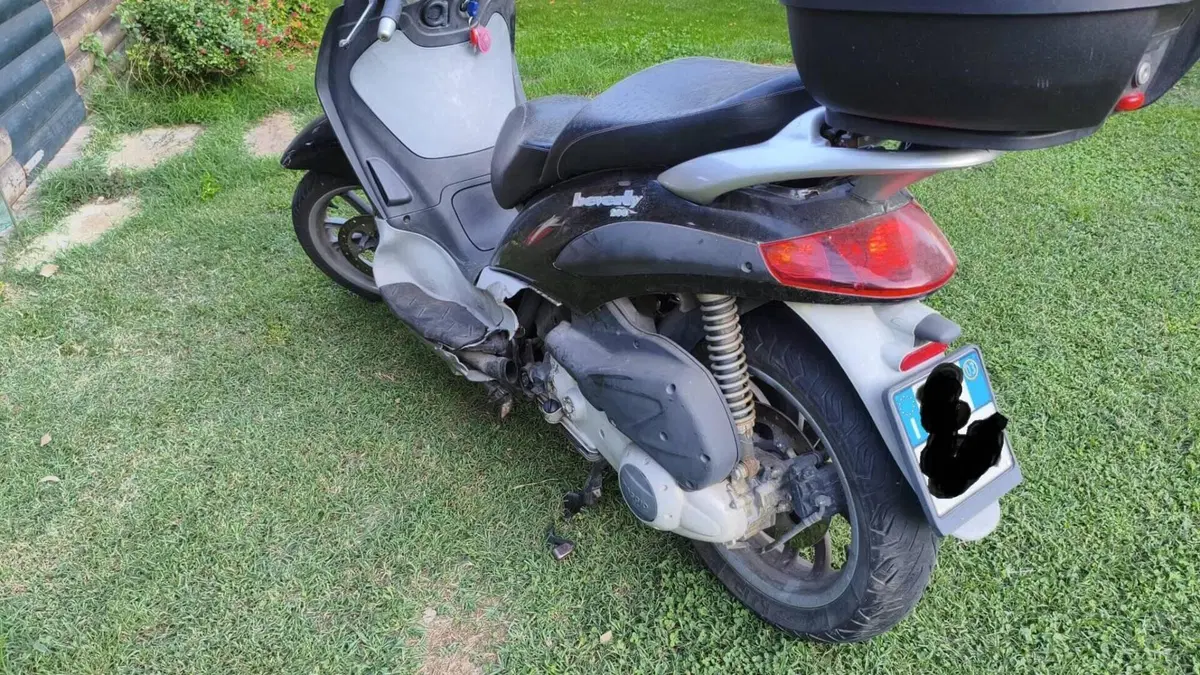 Piaggio Beverly 200 (2002 - 03)  (2)