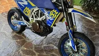 Husqvarna 701 Supermoto (2016) usata