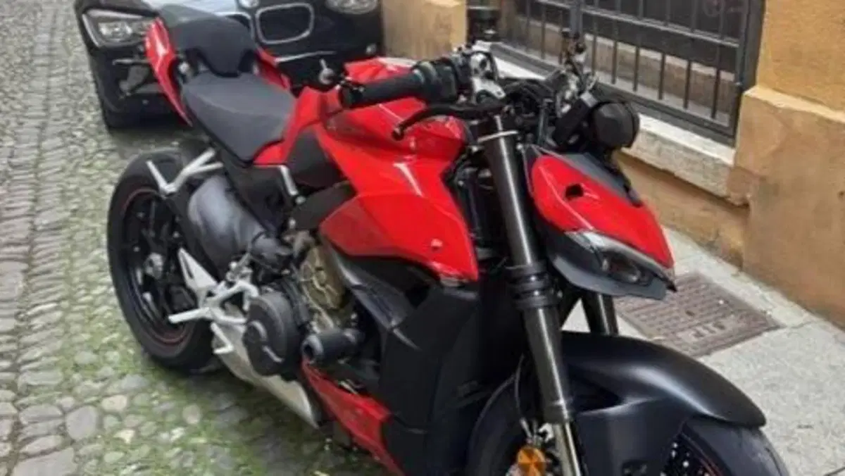 Ducati Streetfighter V4 1100 (2020) 